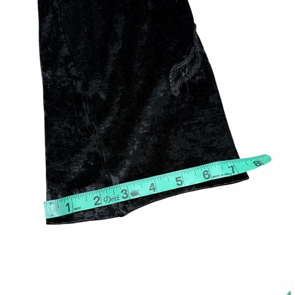 Lolly Pops & Roses Black Crushed Velour Embroidered 3/4 Sleeve Blouse - Large - Picture 15 of 16